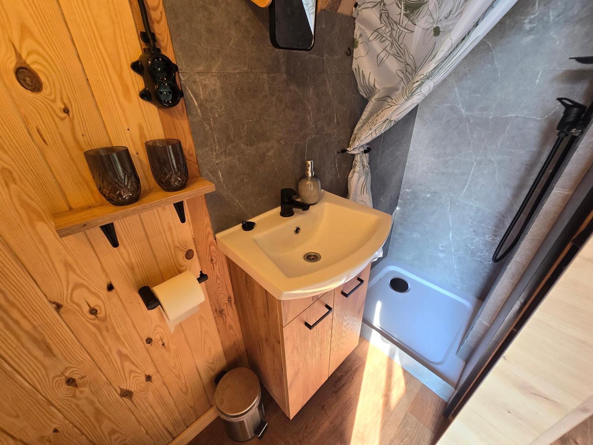 Oaza Swiety Spokoj - Domek Z Balia I Jacuzzi Rzasnik Esterno foto